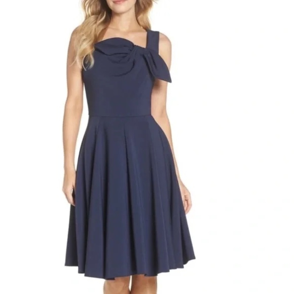 NWT Gal Meets Glam Zoe Dress